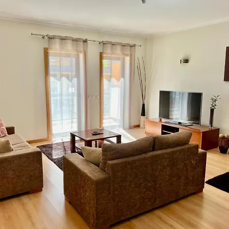 Luxurious 2 Bedroom Marina Village Apartment Olhao