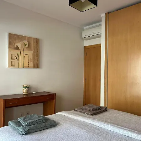 Luxurious 2 Bedroom Marina Village Olhao