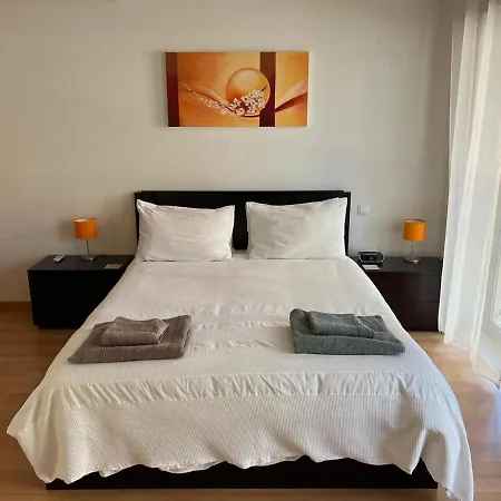 Luxurious 2 Bedroom Marina Village Olhao